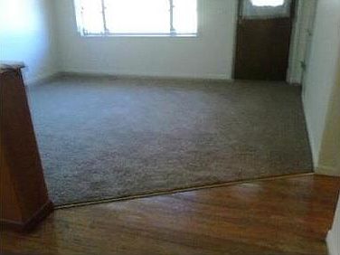 2nd image of 204 Sunset Dr