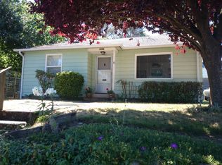 9801 32nd Ave SW, Seattle, WA 98126