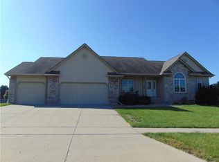 1011 NE 43rd St, Ankeny, IA 50021