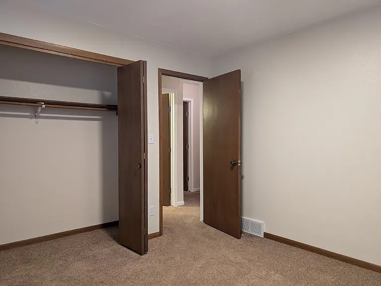 2408 S Gladys Ave — Photo 19