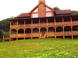 249 Falling Glen Dr, Waynesville, NC 28785