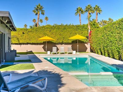 1111 E Tachevah Dr, Palm Springs, CA, 92262