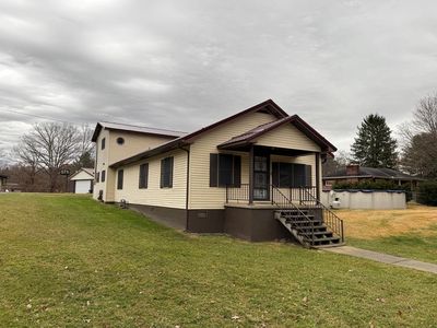 405 Cedar Rd, Crab Orchard, WV, 25827