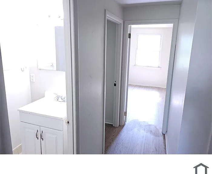 1345 Rainer Rd — Photo 3