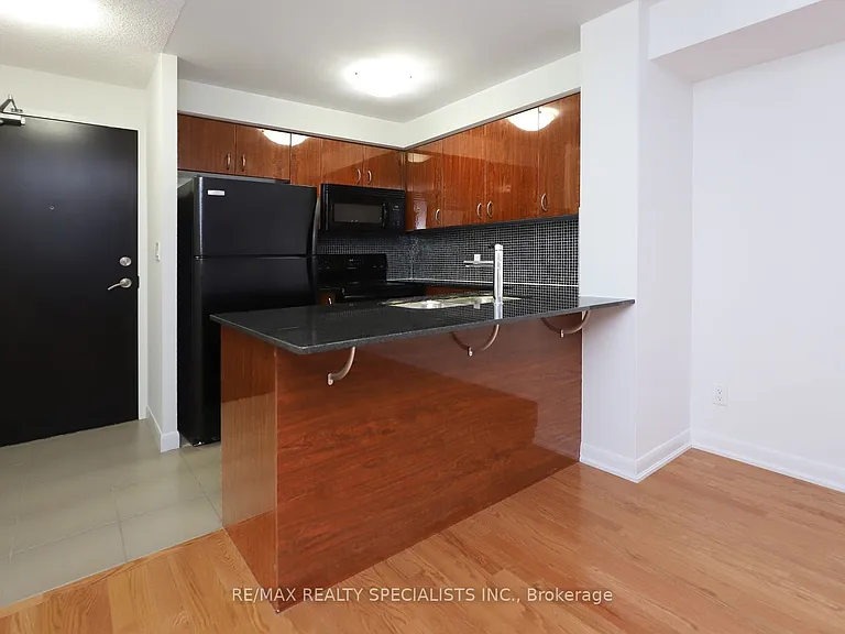5791 Yonge St #706 — Photo 6