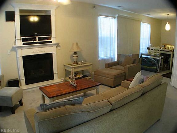 4th image of 2036 Smallbrooke Ct