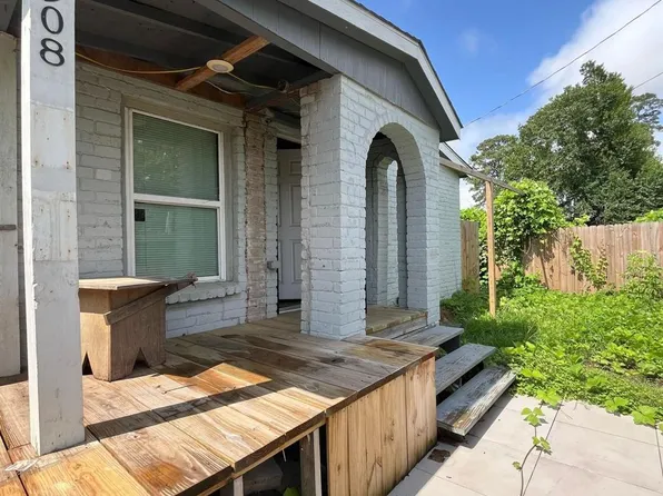 6908 Larkstone St, Houston, TX 77028