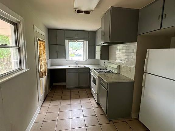 5th image of 1004 E Crosstimbers St