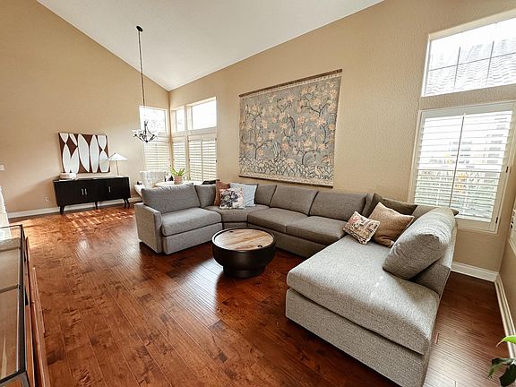 Living Room/Dining Room