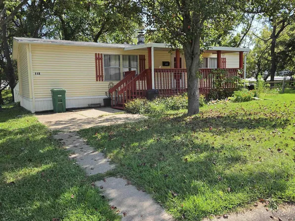118 SE Willow Way, Topeka, KS 66609