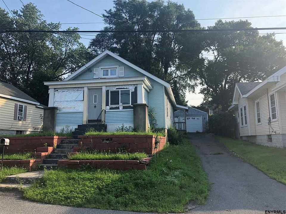 1st image of 16 Quincy St