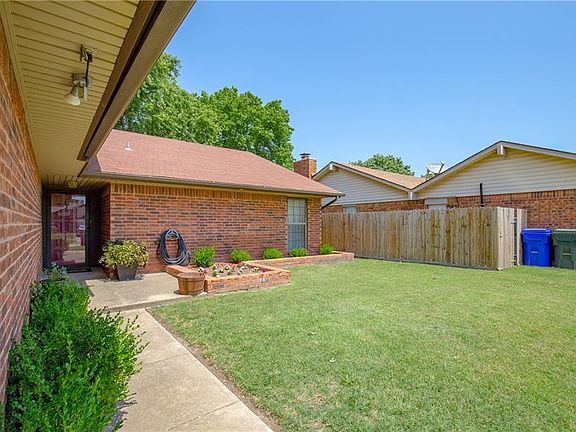 2nd image of 225 Terra Ct
