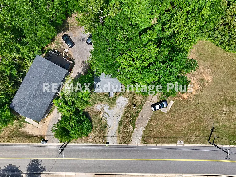 504 Longwood Ave — Photo 14