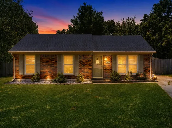 3456 Smoky Mountain Dr, Lexington, KY 40515