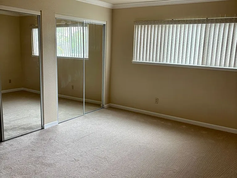 5958 Jeanine Dr — Photo 8