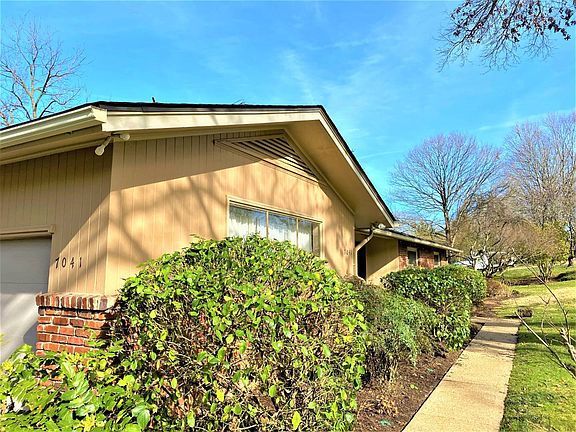 3rd image of 7041 Stockton Dr