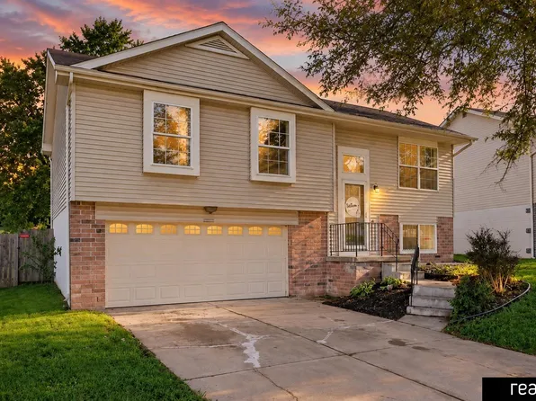 3203 Blackhawk Dr, Bellevue, NE 68123