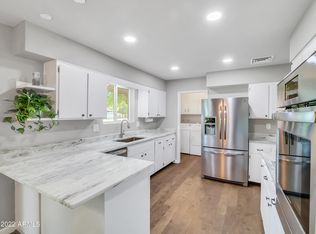 10202 W Royal Oak Rd, Sun City, AZ 85351