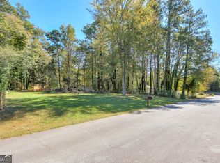 109 Greenwood Dr, Stockbridge, GA 30281