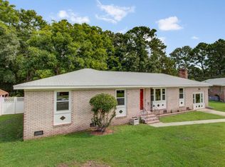 1360 White Dr, Charleston, SC 29407