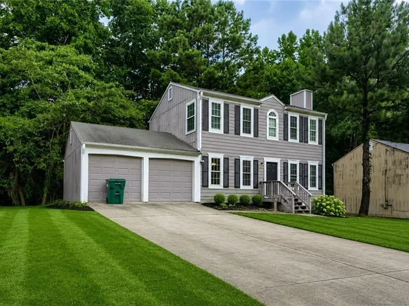 6253 Valdez Dr, Rex, GA 30273