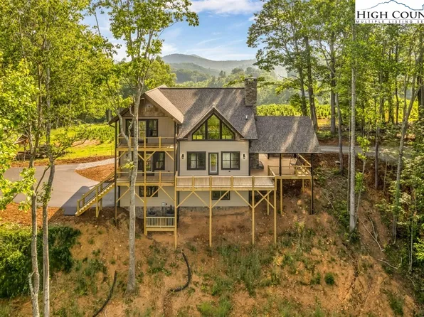 118 Turning Leaf Drive, West Jefferson, NC 28694