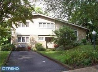 615 Gawain Rd, Plymouth Meeting, PA 19462