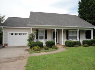 105 Cedar Ridge Cir, Winston Salem, NC 27127