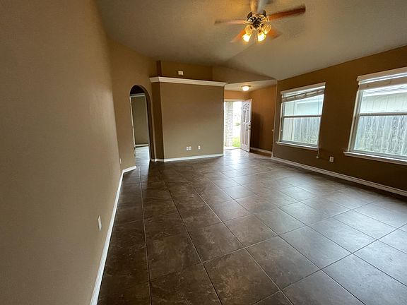 2nd image of 3826 Los Arroyos Dr