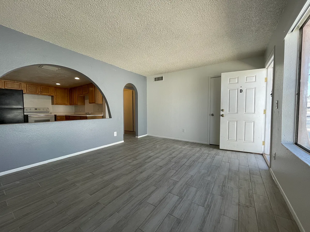 Building Photo - 8319 N 60th Dr