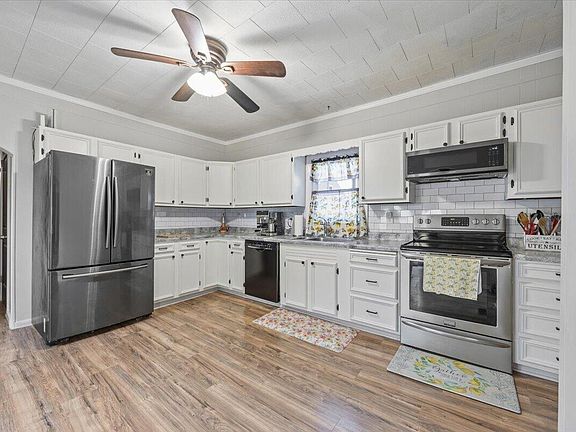 5th image of 152 Prospect Street