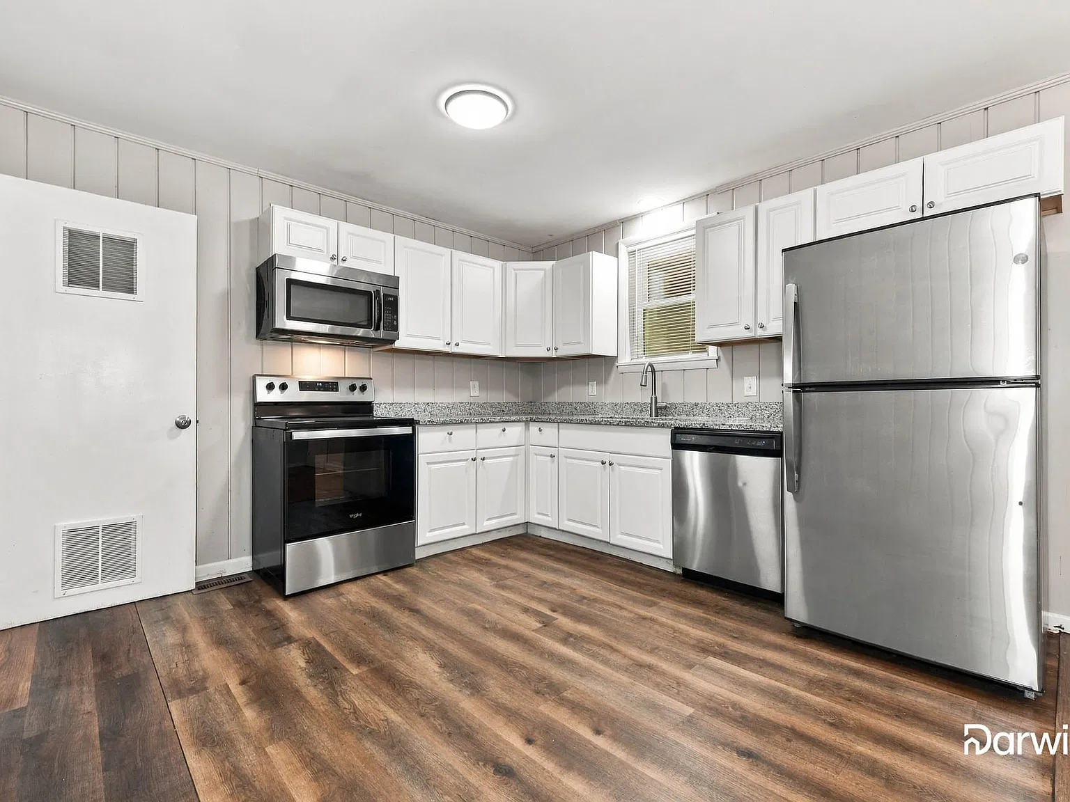 3 bed, 1.0 bath, 1209 sqft, $1,775 — Photo 3