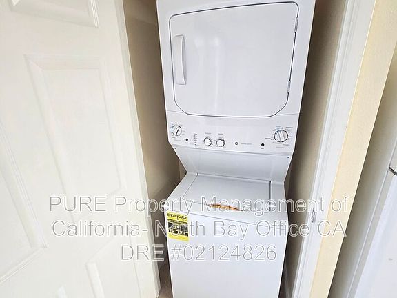 5th image of 963 Santa Cruz Way