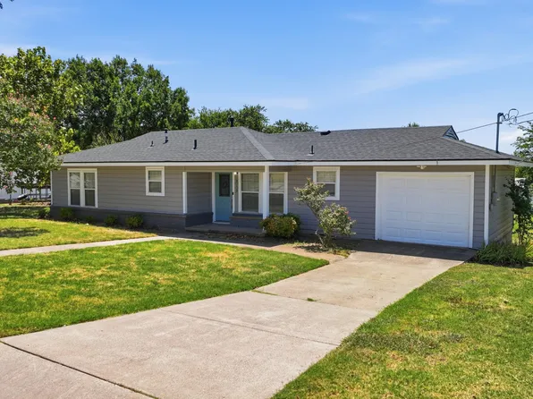 313 W 7th St, Weatherford, TX 76086