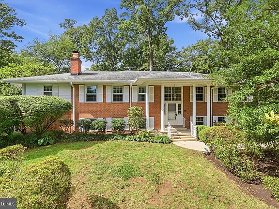 3rd image of 4001 Pine Brook Rd