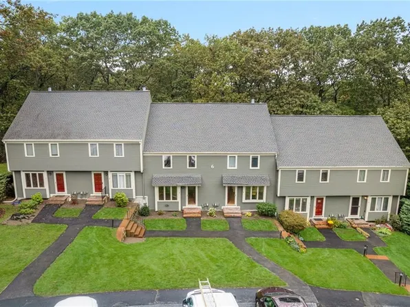 6 Deer Path APT 3, Maynard, MA 01754