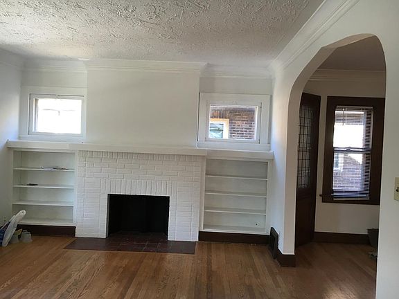 3rd image of 17910 Crest Ln
