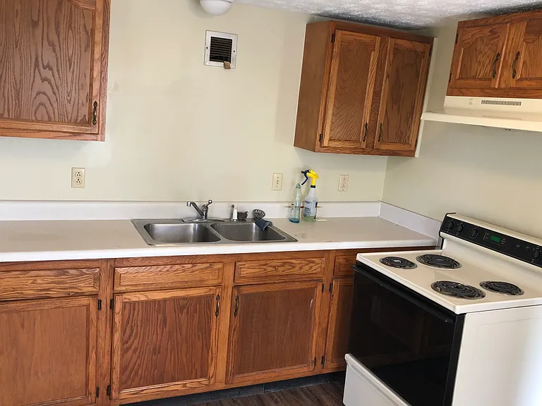134 E Oak Hill Ave #2 — Photo 3