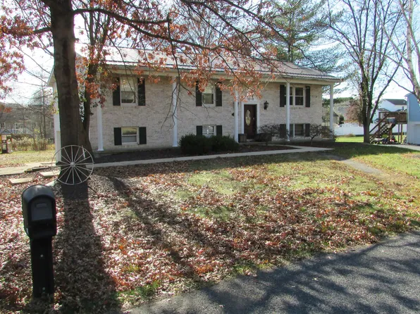 19 Lost Creek Dr, Selinsgrove, PA 17870