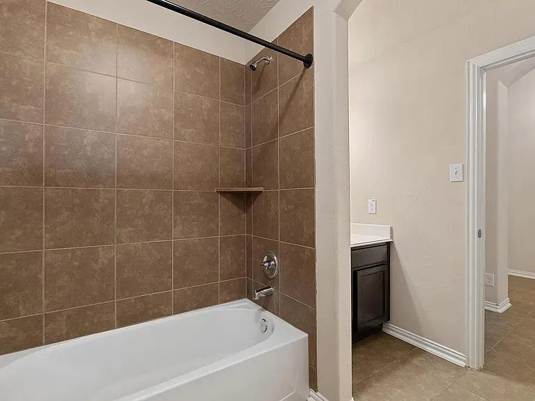 16007 David Hill Ln — Photo 27