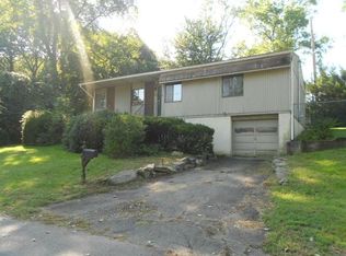 520 Evers St, Bridgeport, CT 06610
