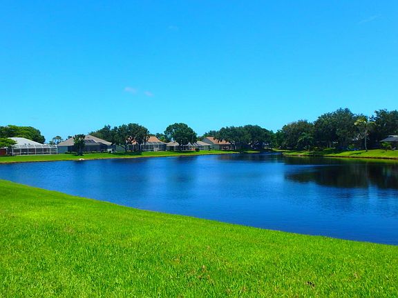2nd image of 303 Lake Victoria Cir