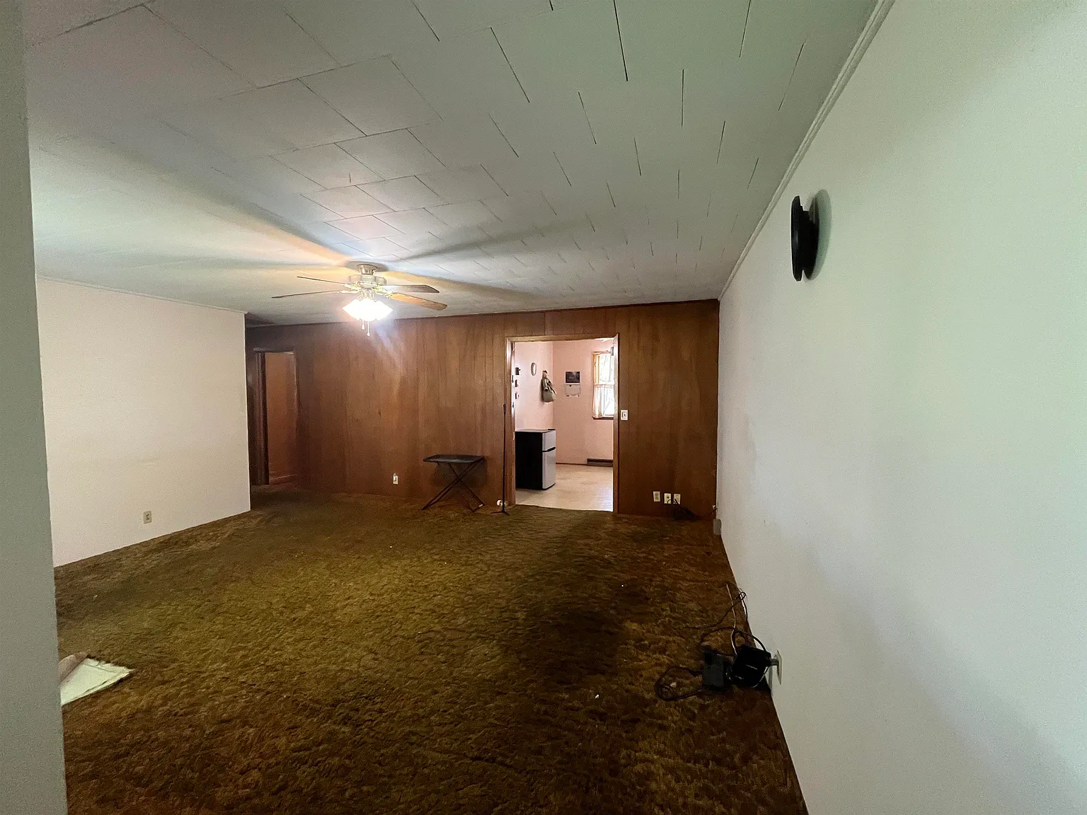 3 bed, 1160 sqft, $150,000 — Photo 4