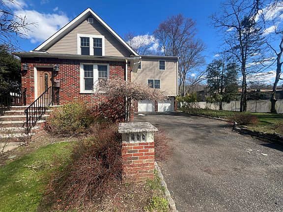 2nd image of 447 Monroe Ave