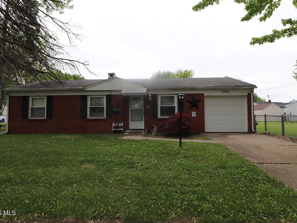 1st image of 1742 E Benwick Rd