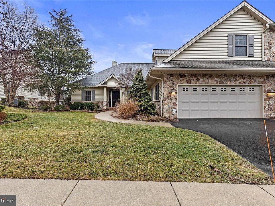 1st image of 2111 Carey Way