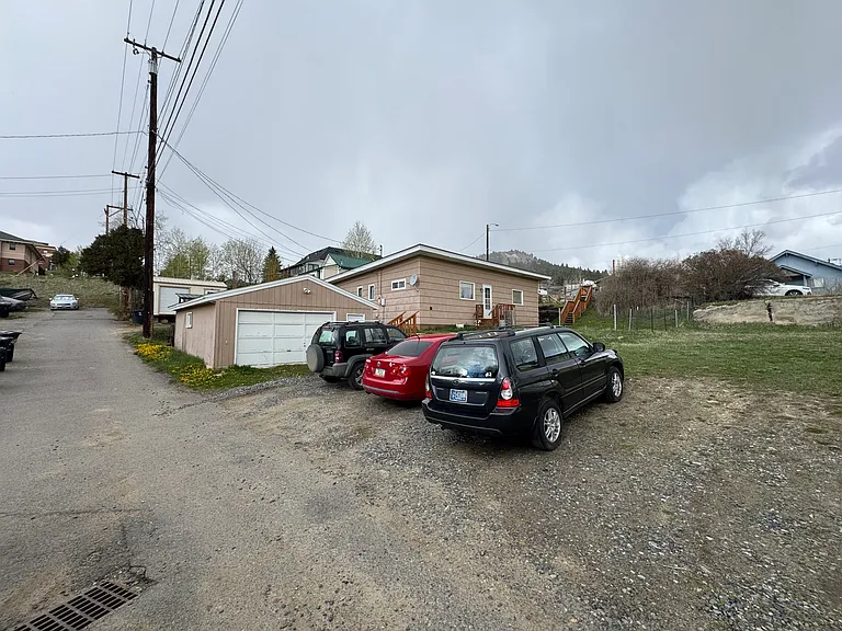 1144 W Granite St — Photo 4