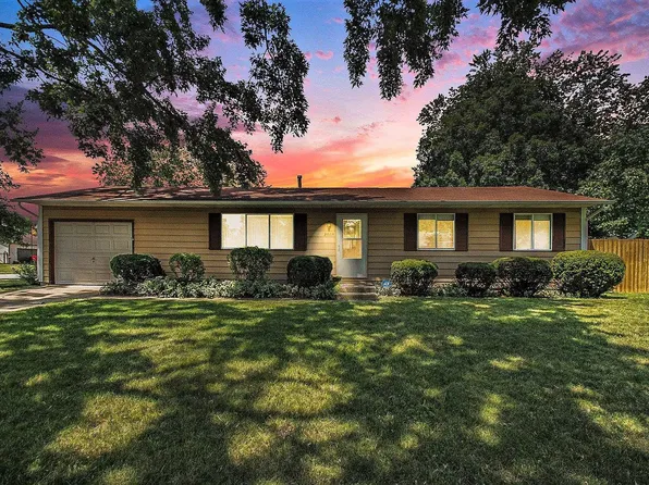 2404 Hummel Dr, Mishawaka, IN 46544