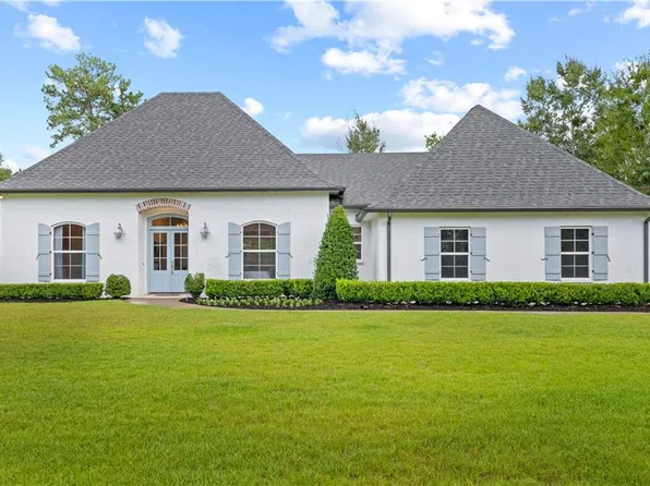 2241 Caroline St, Mandeville, LA 70448