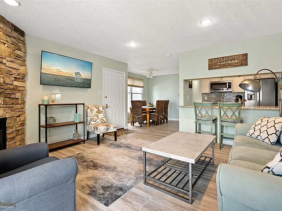 5th image of 111 37th St APT 1W